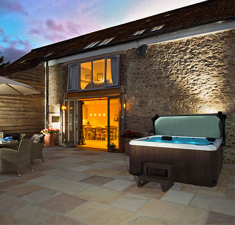 Self catering barn with hot tub